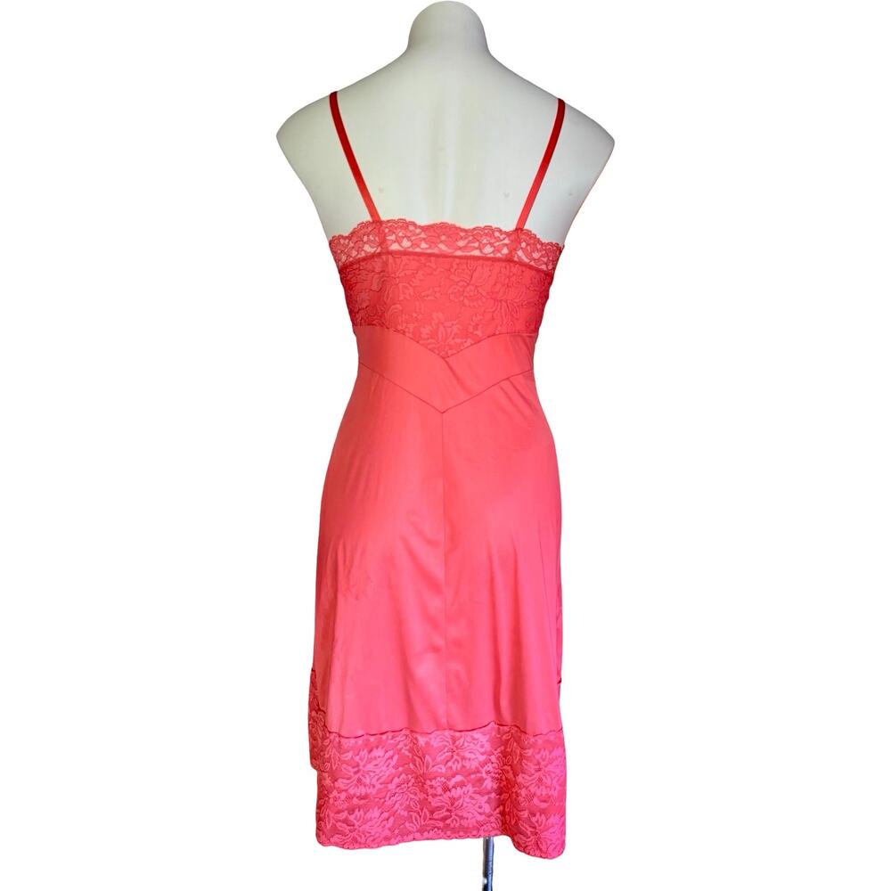 Vintage Vanity Fair 1970s Coral Pink Nylon Slip Lace Bodice Hem Size 32 - Picture 9 of 16